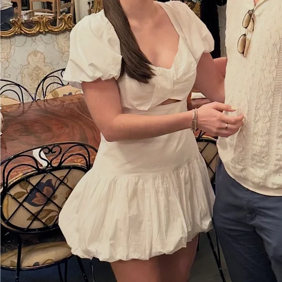ASTR the label White Puff Sleeve Mini Dress With Bubble Skirt - Picture 1 of 8